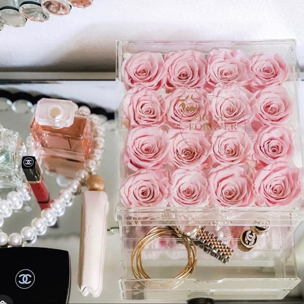 Rose forever New York forever roses crystal box